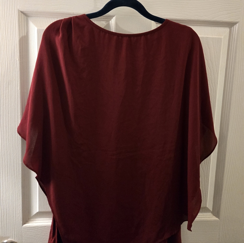 Elegant Burgundy Women's Top - Picture 10 of 12